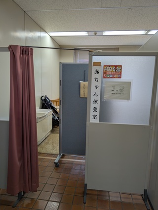 赤ちゃん休養室入口の様子